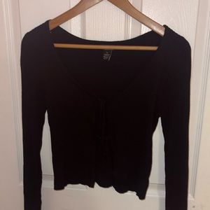 Tie bow cropped black sweater